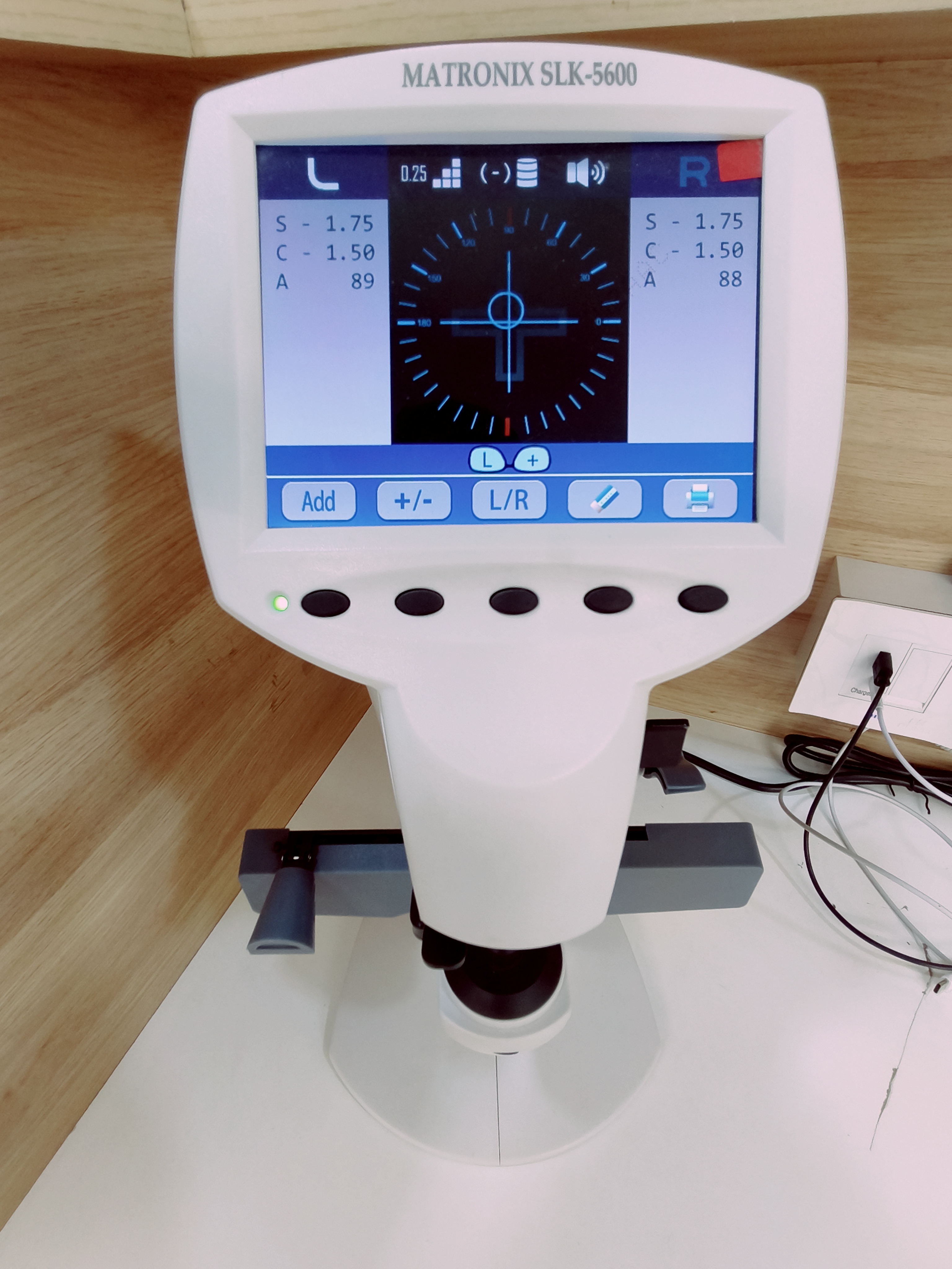 Matronix SLK-5600 Lensometer