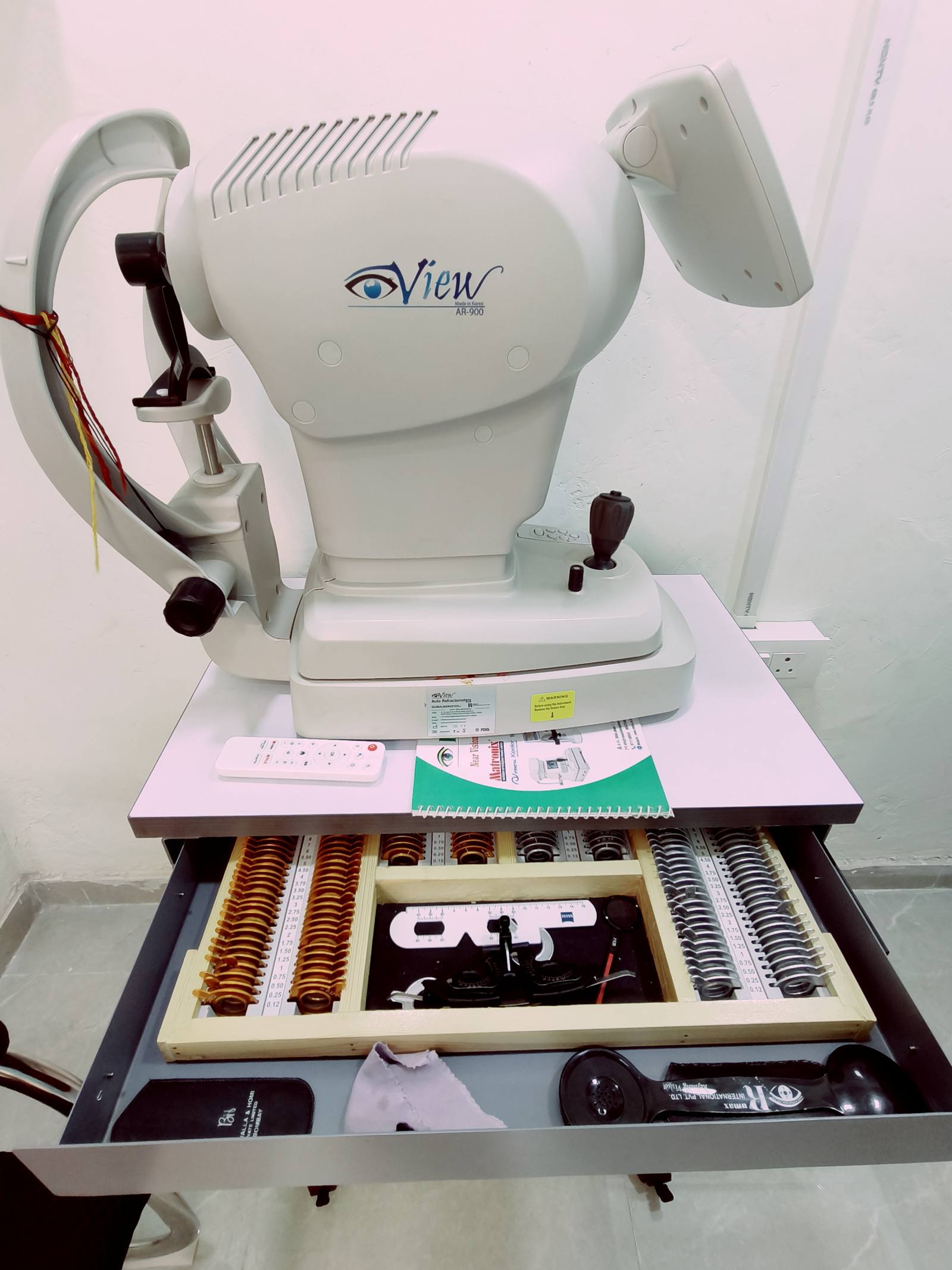 OView AR-900 autorefractor at Shreeji Eye Centre